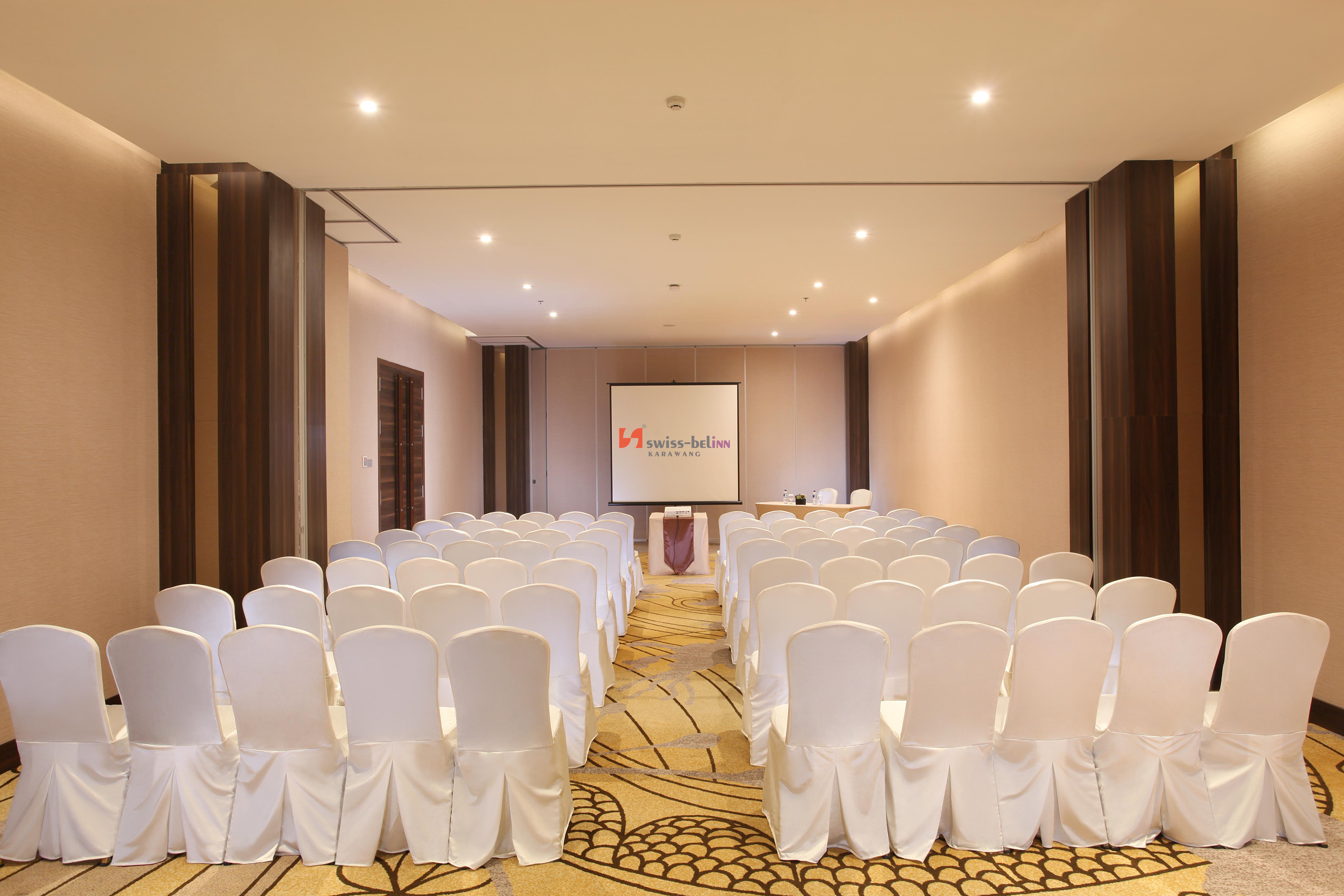 Swiss-Belinn Karawang Ngoại thất bức ảnh