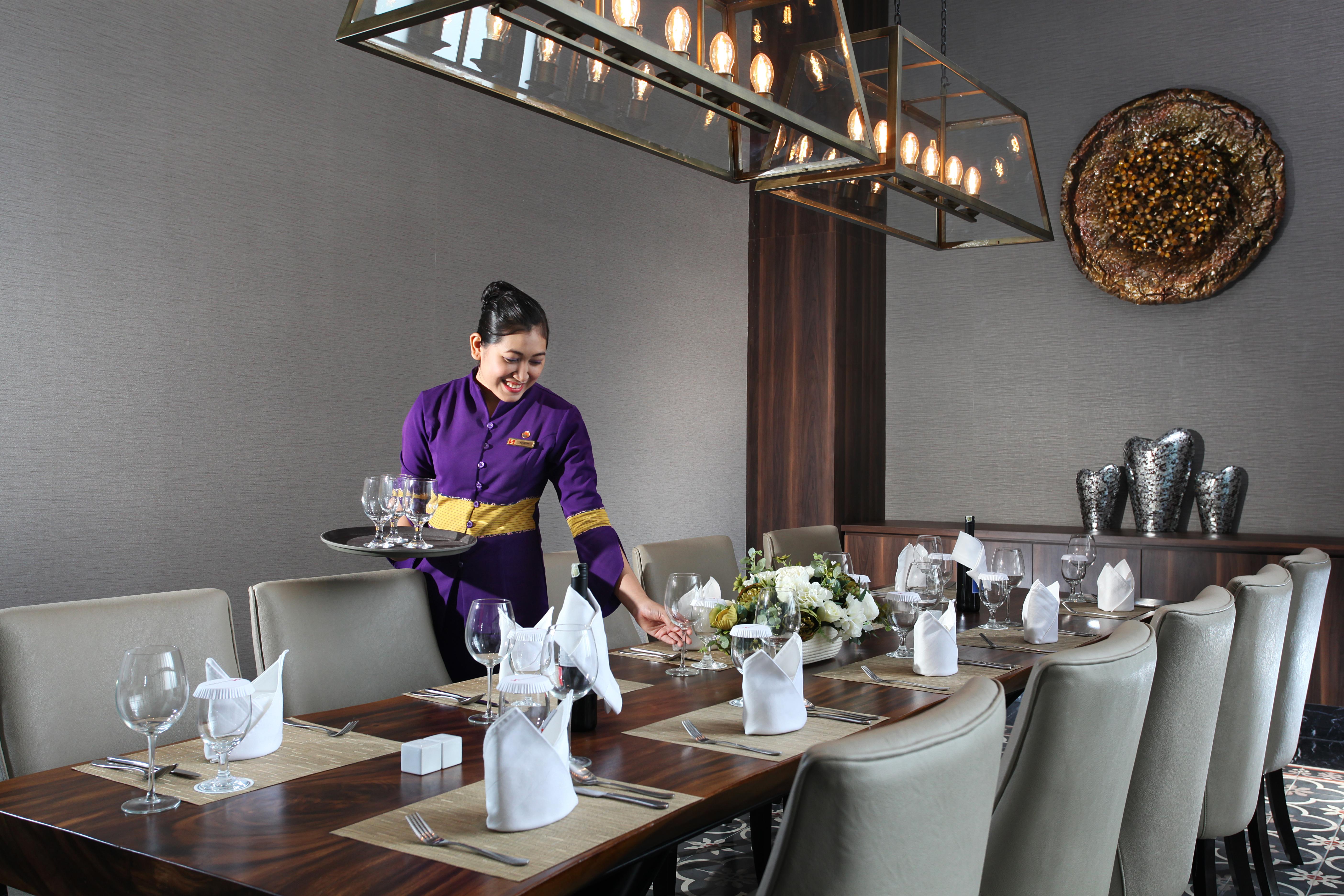 Swiss-Belinn Karawang Ngoại thất bức ảnh