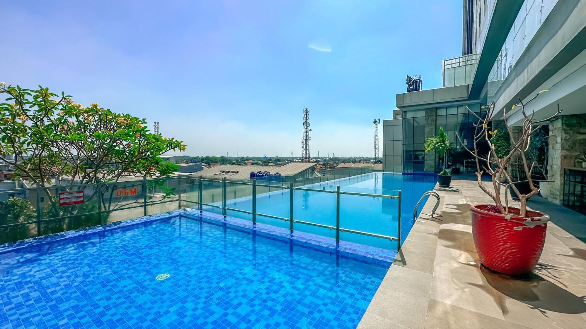 Swiss-Belinn Karawang Ngoại thất bức ảnh