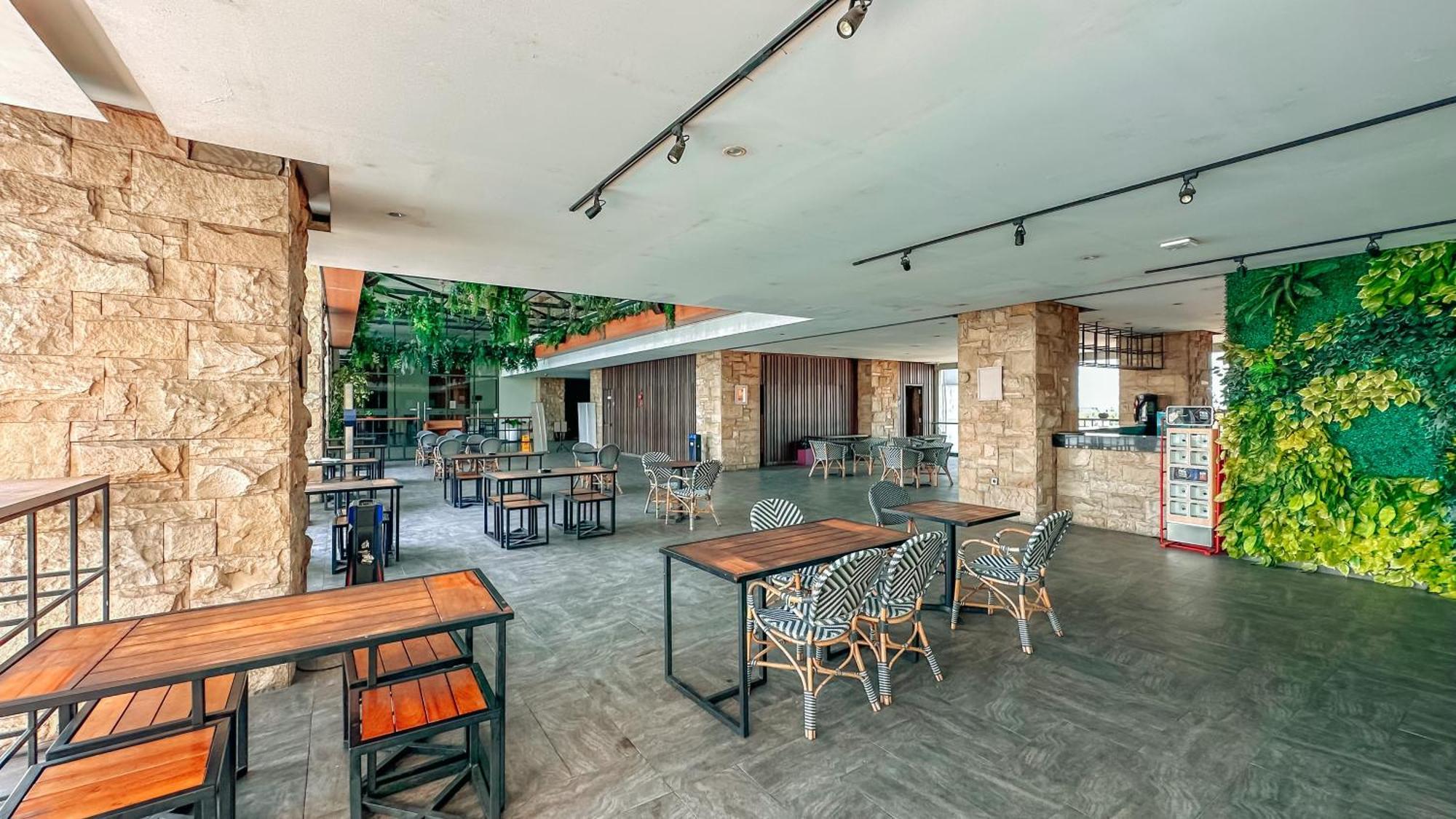 Swiss-Belinn Karawang Ngoại thất bức ảnh