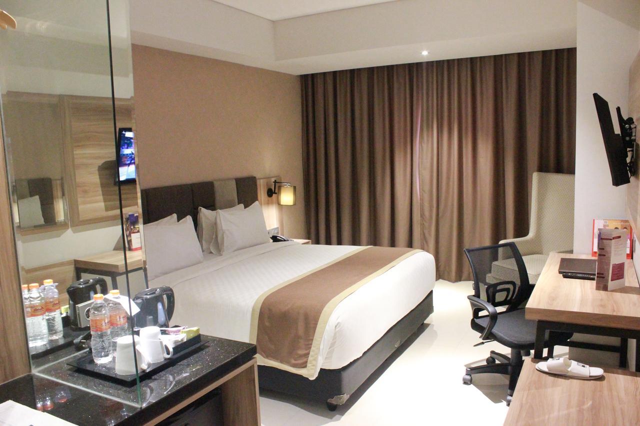Swiss-Belinn Karawang Ngoại thất bức ảnh