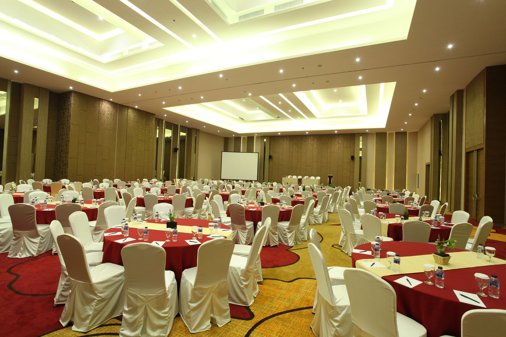 Swiss-Belinn Karawang Ngoại thất bức ảnh